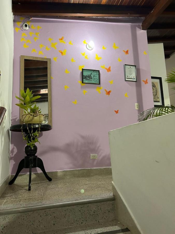 Hostel Urban City ميديلين المظهر الخارجي الصورة